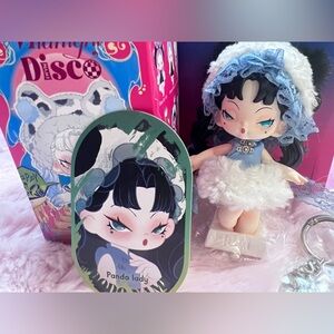 “Panda Lady “ From “DODO NAMI” Midnight Disco Series Figure